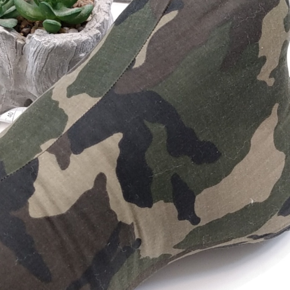 Dog Bone Shaped Neck Pillow - Picture 5 of 5